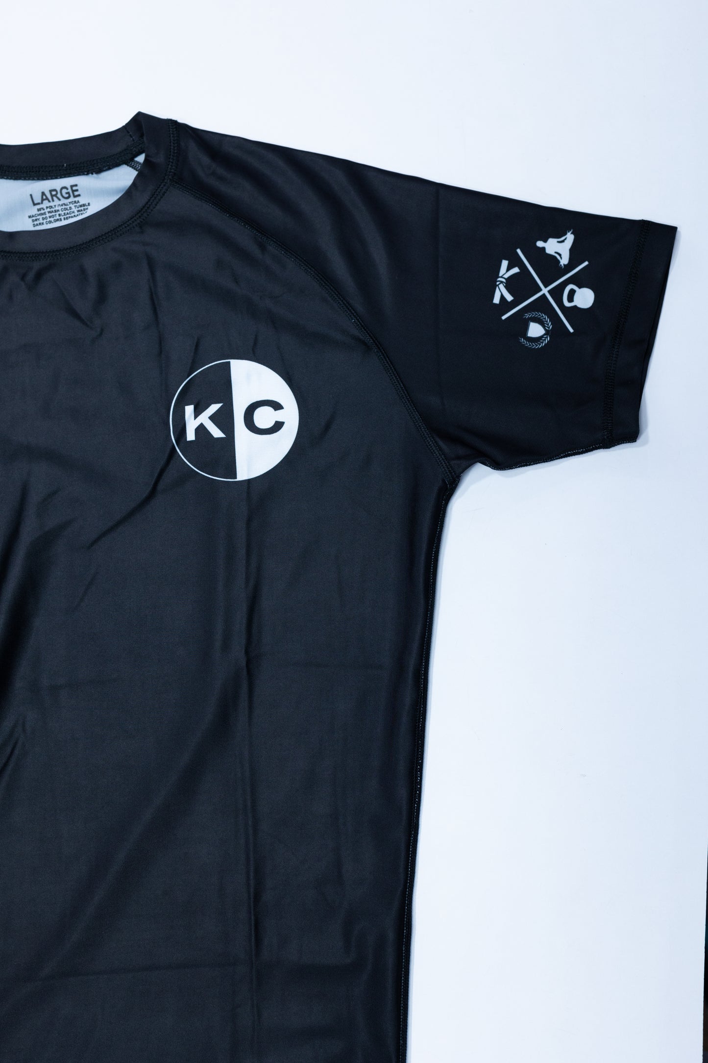 K&C Black Rashguard - Half Sleeves